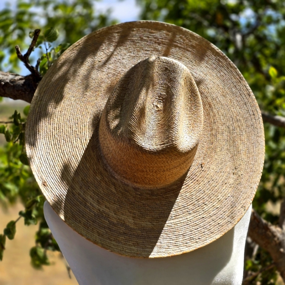Lack of color Western Wide Palma